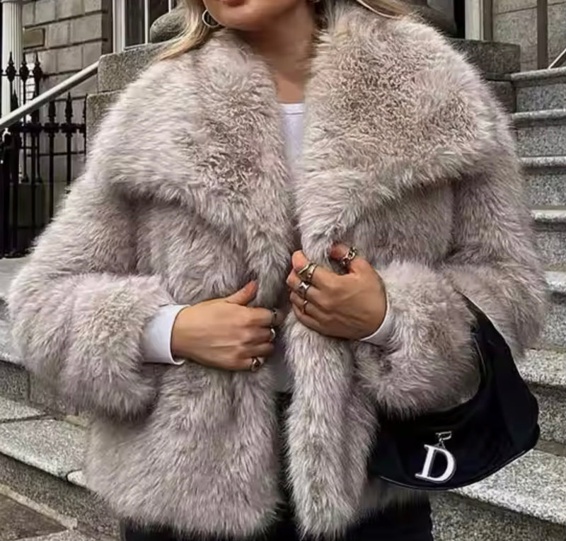 Luxe Lady Women’s Fur Coat